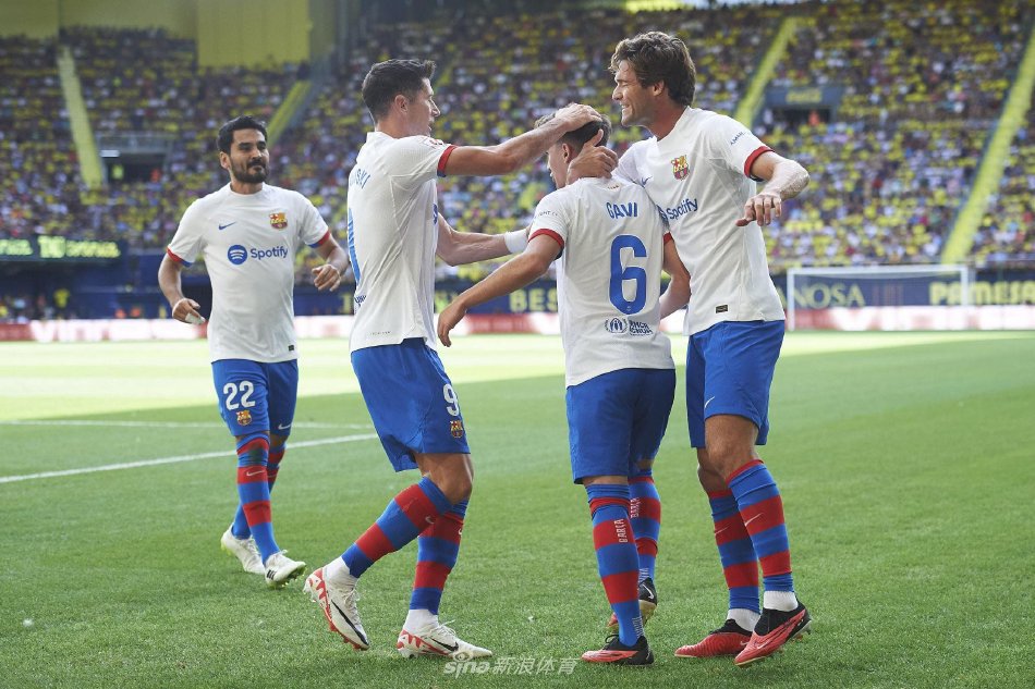 前插与射门 前插与射门